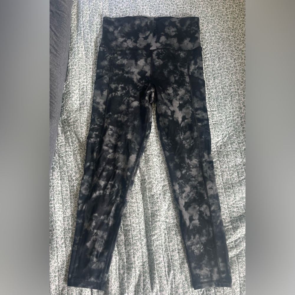 NW American Eagle leggings with a tye dye wash!